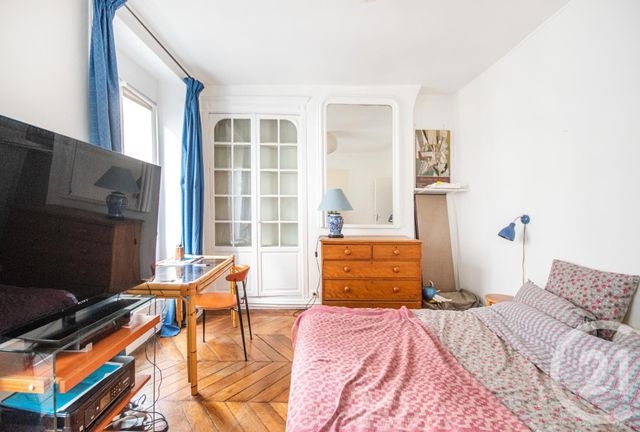 Appartement F4 à vendre - 4 pièces - 83,08 m2 - Paris - 75010 - ILE-DE-FRANCE