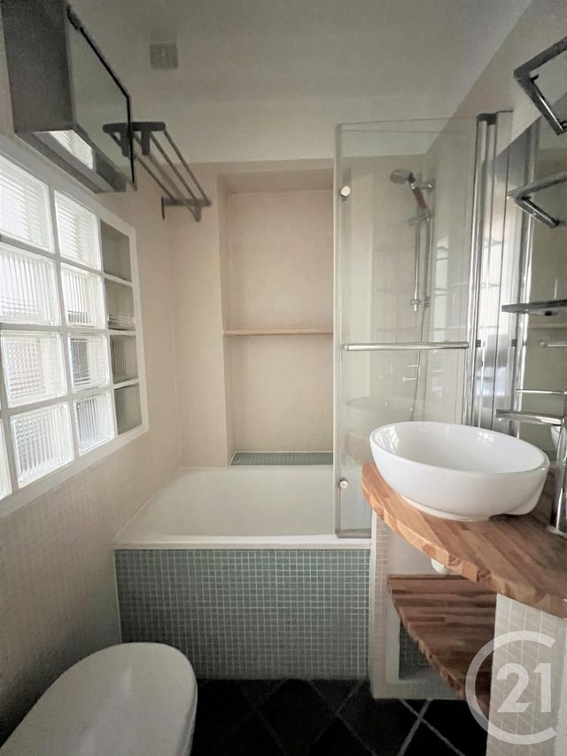 Appartement F2 &agrave; louer - 2 pi&egrave;ces - 39,85 m2 - Paris - 75010 - ILE-DE-FRANCE