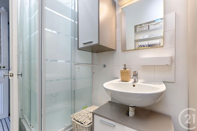 Appartement F2 &agrave; vendre - 2 pi&egrave;ces - 55,17 m2 - Paris - 75010 - ILE-DE-FRANCE