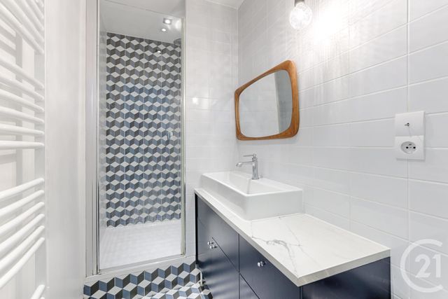 Appartement F3 &agrave; vendre - 3 pi&egrave;ces - 56,70 m2 - Paris - 75010 - ILE-DE-FRANCE