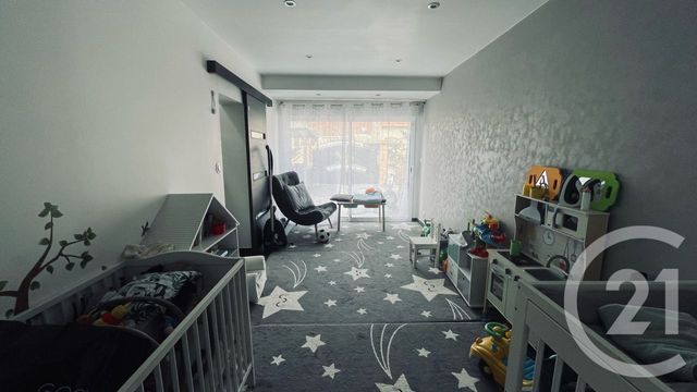 Maison à vendre - 7 pièces - 202 m2 - Chelles - 77 - ILE-DE-FRANCE