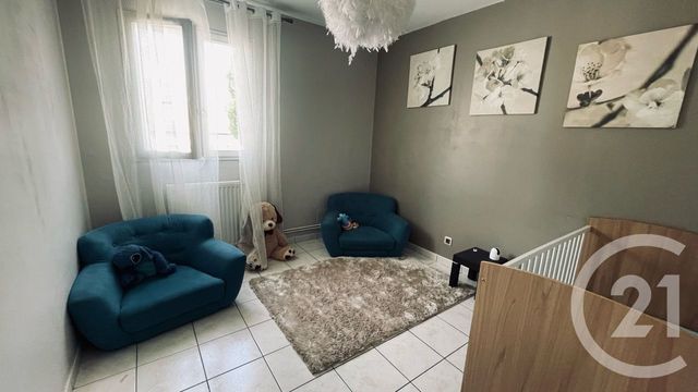 Maison à vendre - 7 pièces - 202 m2 - Chelles - 77 - ILE-DE-FRANCE