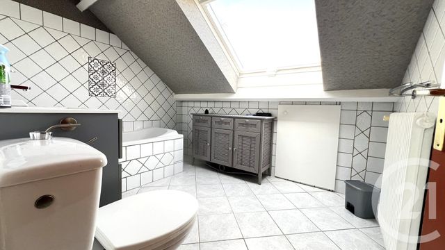 Maison à vendre - 8 pièces - 166 m2 - Chelles - 77 - ILE-DE-FRANCE