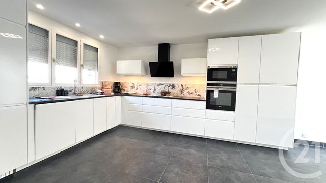 Maison à vendre - 8 pièces - 166 m2 - Chelles - 77 - ILE-DE-FRANCE