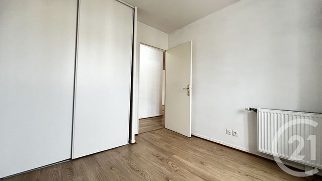 Appartement F4 à vendre - 4 pièces - 77,32 m2 - Bussy St Georges - 77 - ILE-DE-FRANCE