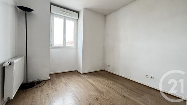 Appartement F4 à vendre - 4 pièces - 77,32 m2 - Bussy St Georges - 77 - ILE-DE-FRANCE