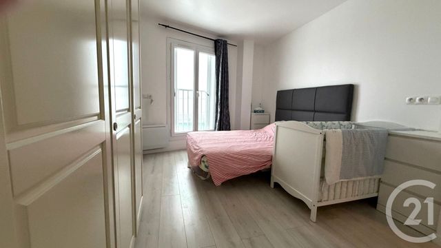 Appartement F4 &agrave; vendre - 4 pi&egrave;ces - 80,02 m2 - Torcy - 77 - ILE-DE-FRANCE