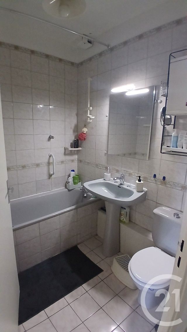 Appartement Duplex &agrave; louer - 4 pi&egrave;ces - 92,01 m2 - Meaux - 77 - ILE-DE-FRANCE