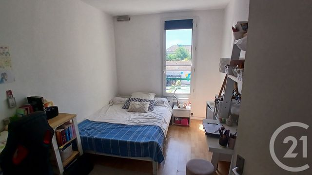Appartement Duplex &agrave; louer - 4 pi&egrave;ces - 92,01 m2 - Meaux - 77 - ILE-DE-FRANCE