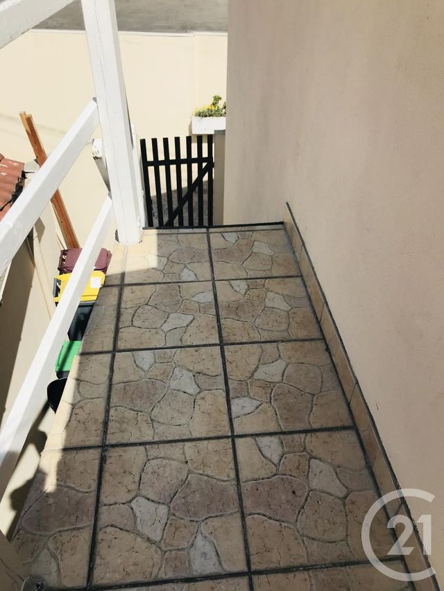 Appartement F2 &agrave; louer - 2 pi&egrave;ces - 43,03 m2 - Vaires Sur Marne - 77 - ILE-DE-FRANCE