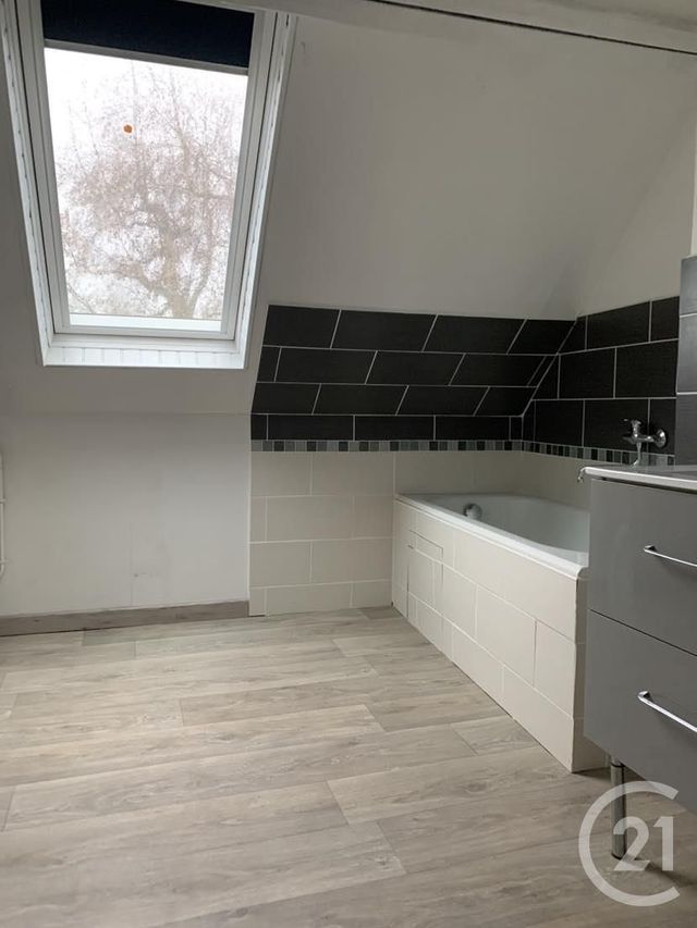 Appartement T3 &agrave; louer - 3 pi&egrave;ces - 58,19 m2 - Jaux - 60 - PICARDIE