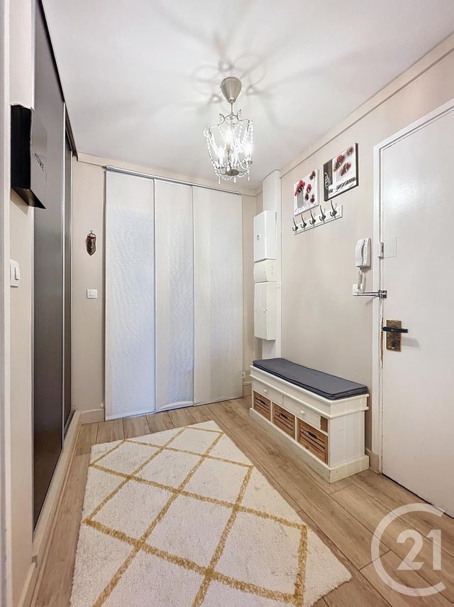 Appartement F5 &agrave; vendre - 5 pi&egrave;ces - 97,84 m2 - Compiegne - 60 - PICARDIE