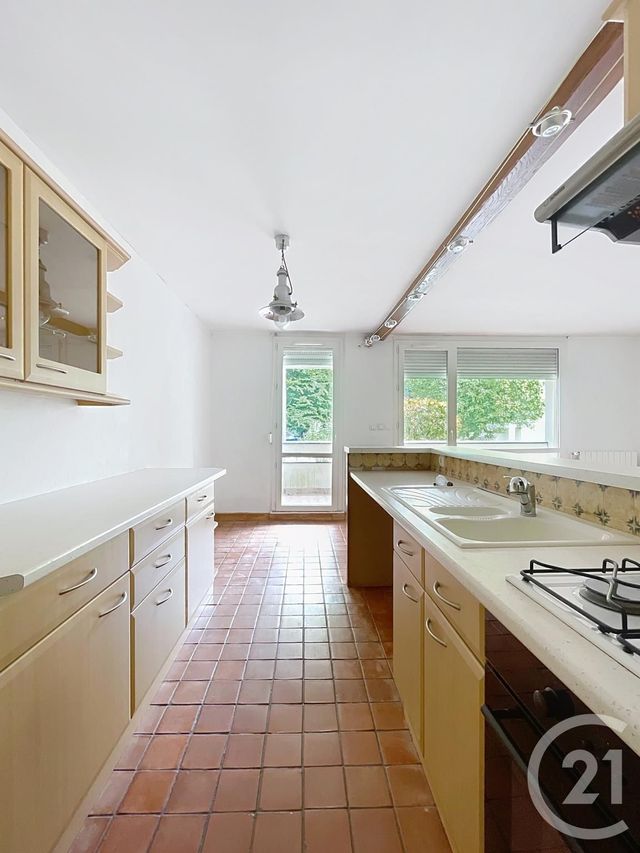 Appartement F3 à vendre - 3 pièces - 71,24 m2 - Margny Les Compiegne - 60 - PICARDIE