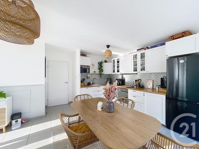 Appartement T3 à vendre - 3 pièces - 64,84 m2 - Compiegne - 60 - PICARDIE