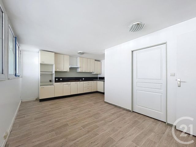 Appartement T4 à vendre - 4 pièces - 88 m2 - Compiegne - 60 - PICARDIE