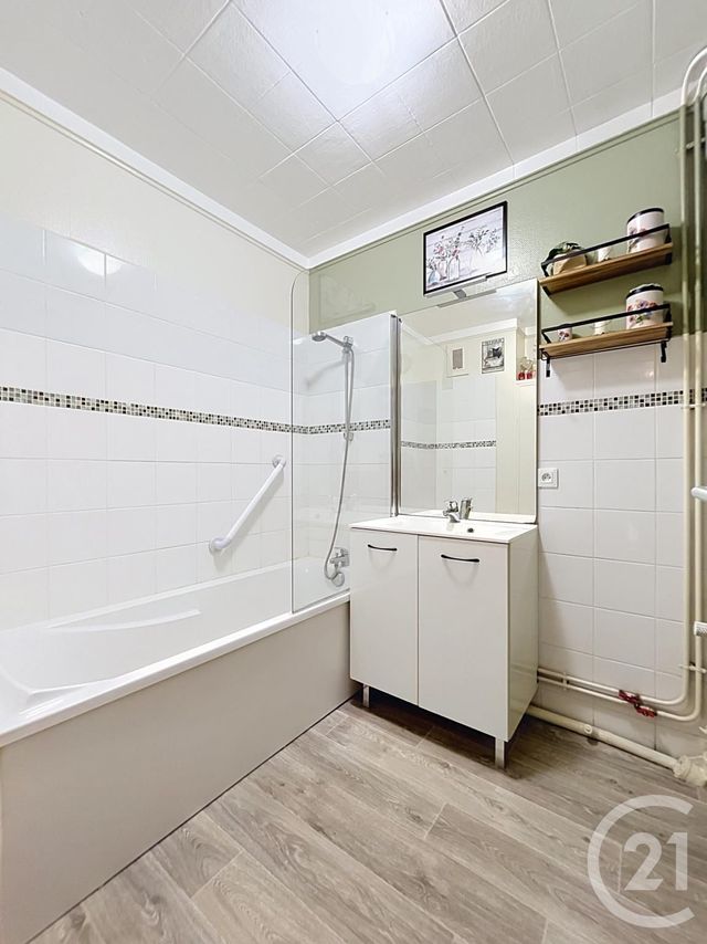 Appartement F3 &agrave; vendre - 3 pi&egrave;ces - 57,56 m2 - Compiegne - 60 - PICARDIE