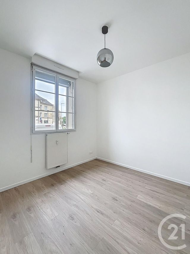 Appartement Duplex &agrave; louer - 3 pi&egrave;ces - 49,95 m2 - Compiegne - 60 - PICARDIE