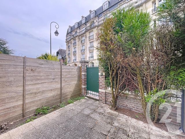 Appartement à vendre - 2 pièces - 25,45 m2 - Compiegne - 60 - PICARDIE