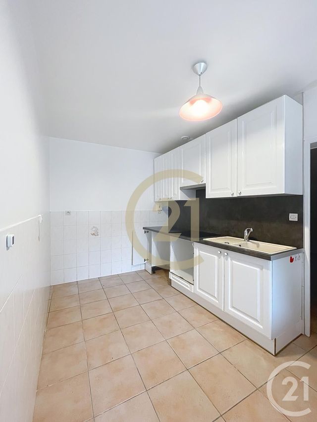 Appartement F3 à louer - 4 pièces - 87,73 m2 - Pierrefonds - 60 - PICARDIE