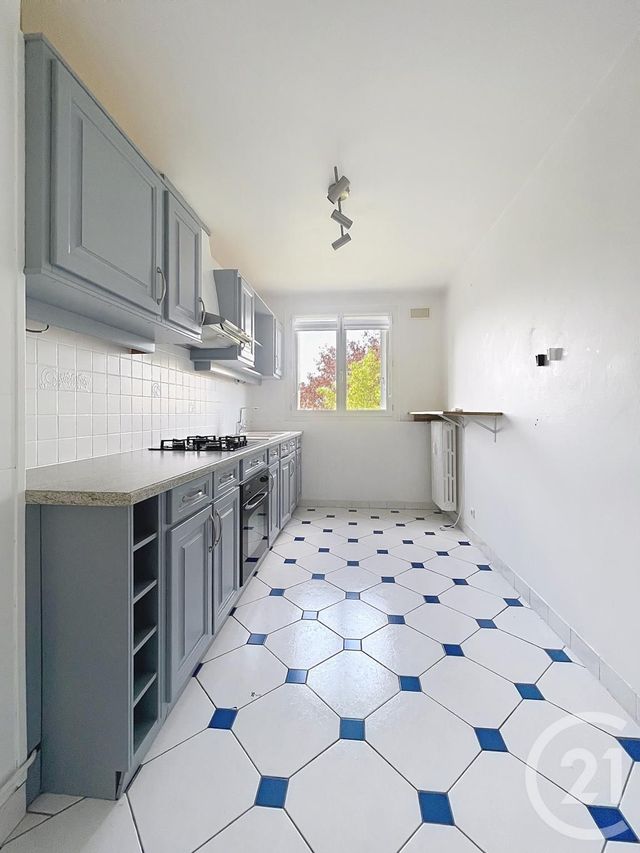 Appartement T4 &agrave; vendre - 4 pi&egrave;ces - 74,87 m2 - Compiegne - 60 - PICARDIE