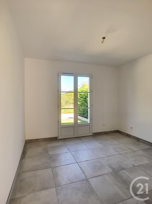 Maison &agrave; louer - 5 pi&egrave;ces - 120,37 m2 - Tracy Le Mont - 60 - PICARDIE