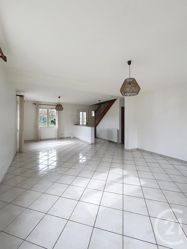 Maison &agrave; louer - 5 pi&egrave;ces - 117 m2 - Lacroix St Ouen - 60 - PICARDIE