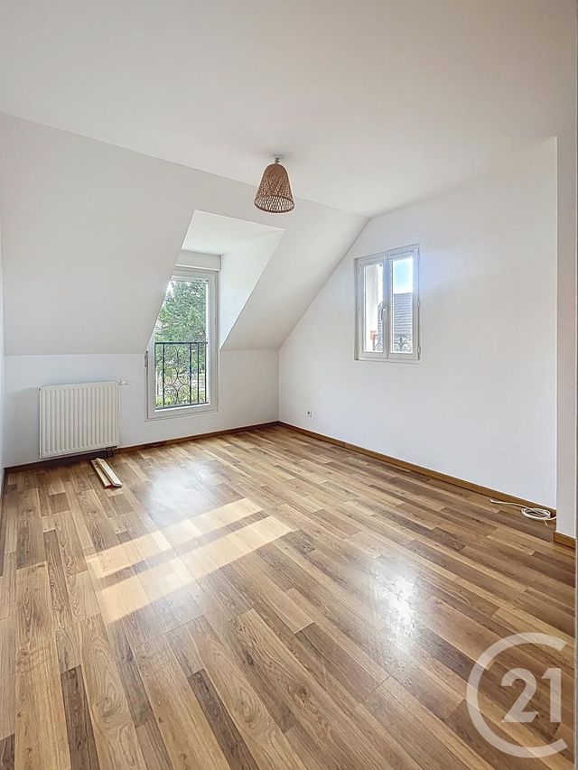 Maison &agrave; louer - 5 pi&egrave;ces - 117 m2 - Lacroix St Ouen - 60 - PICARDIE