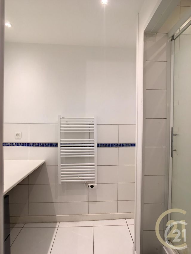 Appartement F2 à louer - 2 pièces - 41,32 m2 - Compiegne - 60 - PICARDIE