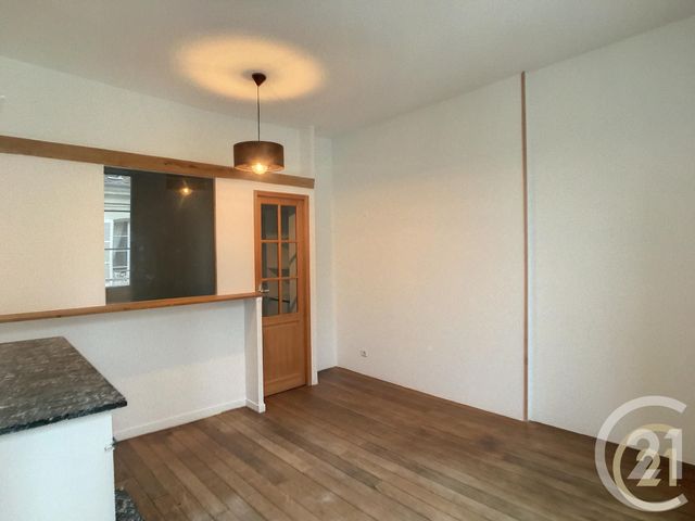 Appartement F2 à louer - 2 pièces - 41,32 m2 - Compiegne - 60 - PICARDIE