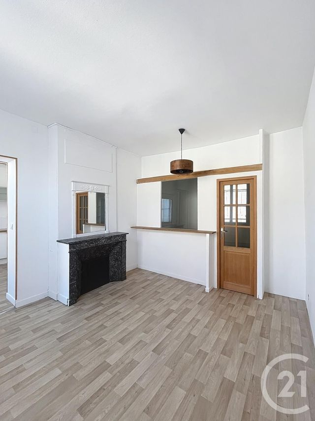 Appartement F2 &agrave; louer - 2 pi&egrave;ces - 41,32 m2 - Compiegne - 60 - PICARDIE