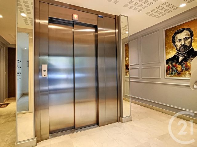 Appartement F3 à louer - 3 pièces - 72,74 m2 - Compiegne - 60 - PICARDIE