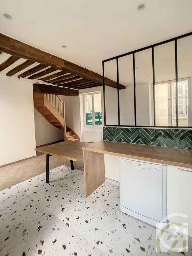 Appartement F2 à louer - 2 pièces - 51 m2 - Compiegne - 60 - PICARDIE