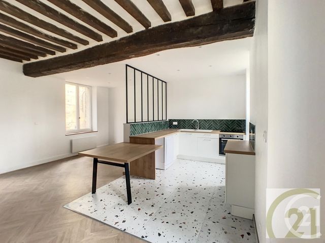 Appartement F2 à louer - 2 pièces - 51 m2 - Compiegne - 60 - PICARDIE
