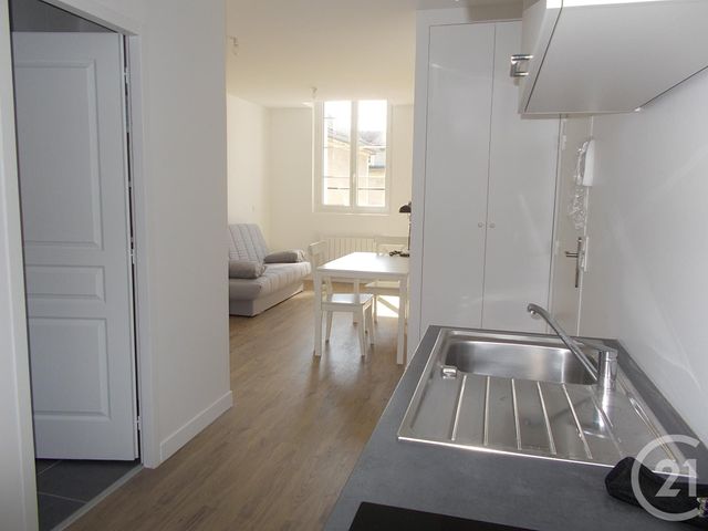 Appartement Studio à louer - 1 pièce - 26,38 m2 - Compiegne - 60 - PICARDIE