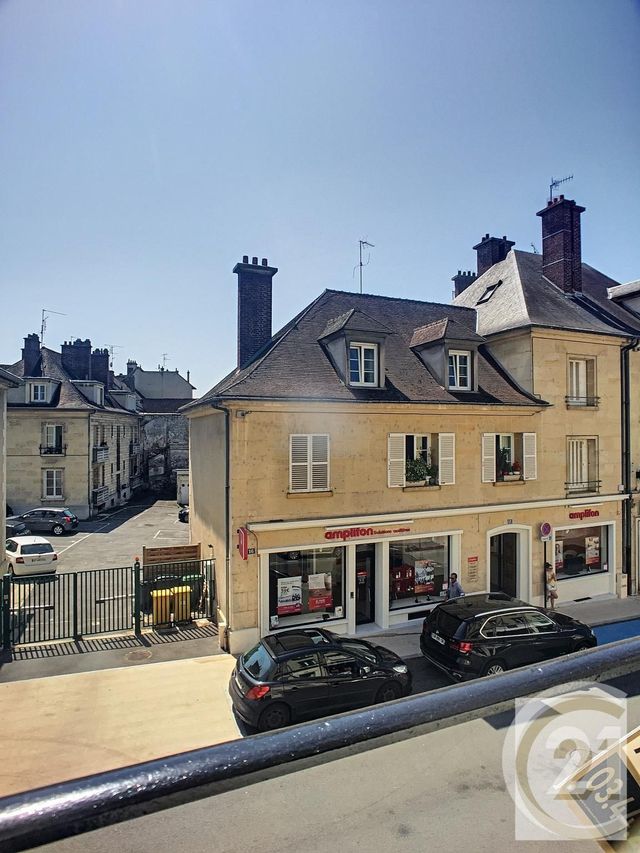 Appartement Studio à louer - 1 pièce - 26,38 m2 - Compiegne - 60 - PICARDIE