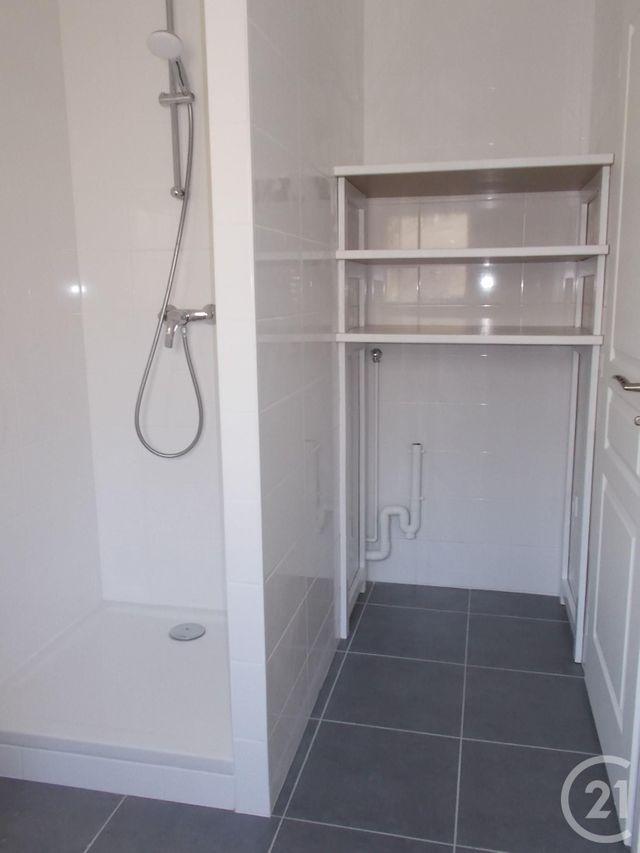 Appartement Studio à louer - 1 pièce - 26,38 m2 - Compiegne - 60 - PICARDIE