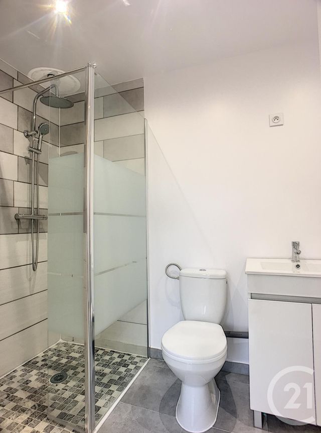 Appartement F2 à louer - 2 pièces - 23,73 m2 - Margny Les Compiegne - 60 - PICARDIE