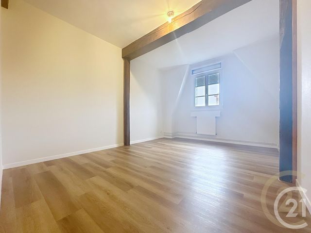 Appartement F4 à louer - 6 pièces - 95,29 m2 - Longueil Ste Marie - 60 - PICARDIE