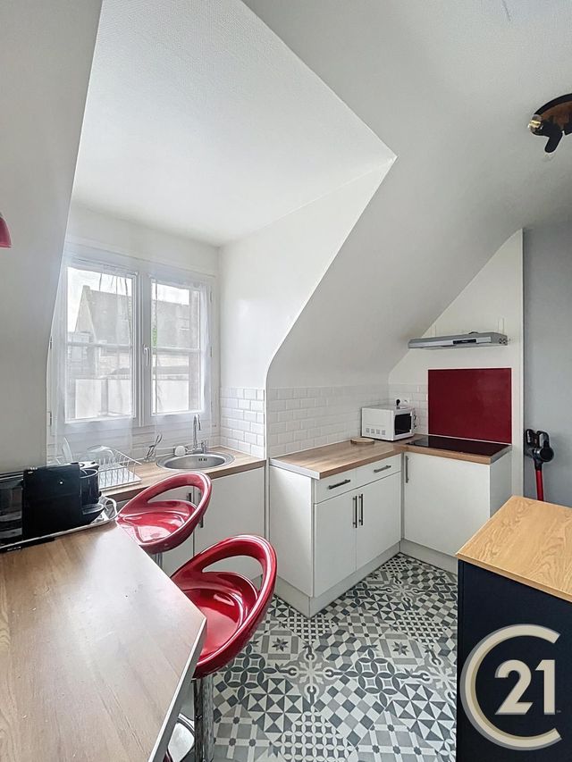 Appartement Studio &agrave; louer - 1 pi&egrave;ce - 27,39 m2 - Compiegne - 60 - PICARDIE