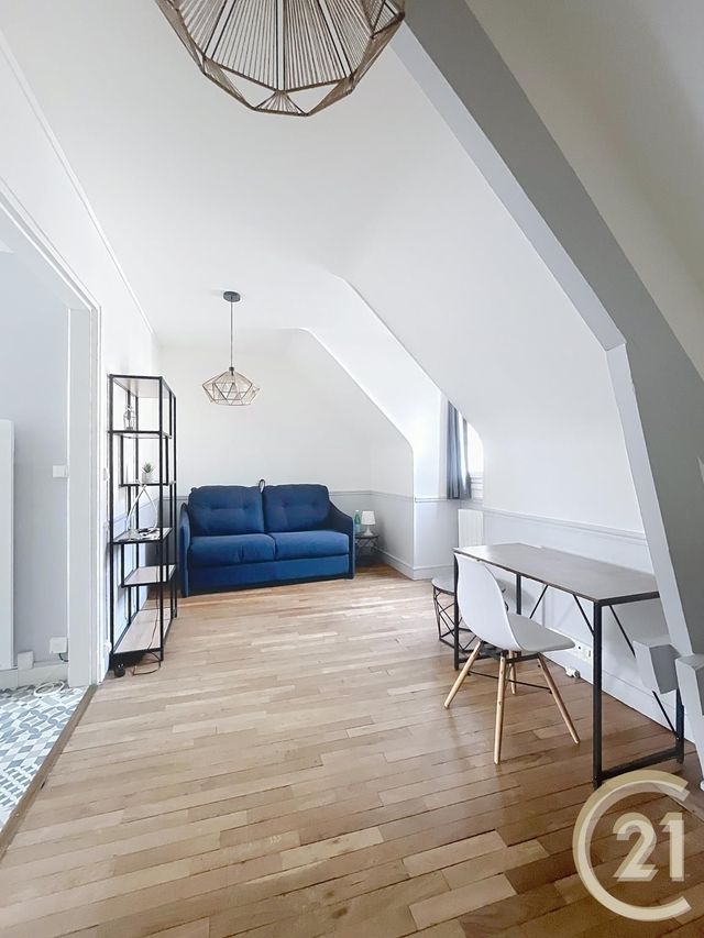 Appartement Studio &agrave; louer - 1 pi&egrave;ce - 27,39 m2 - Compiegne - 60 - PICARDIE