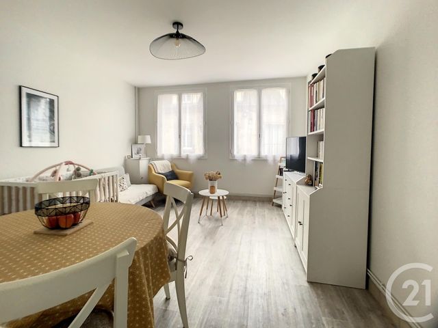 Appartement F3 à louer - 3 pièces - 52,17 m2 - Compiegne - 60 - PICARDIE