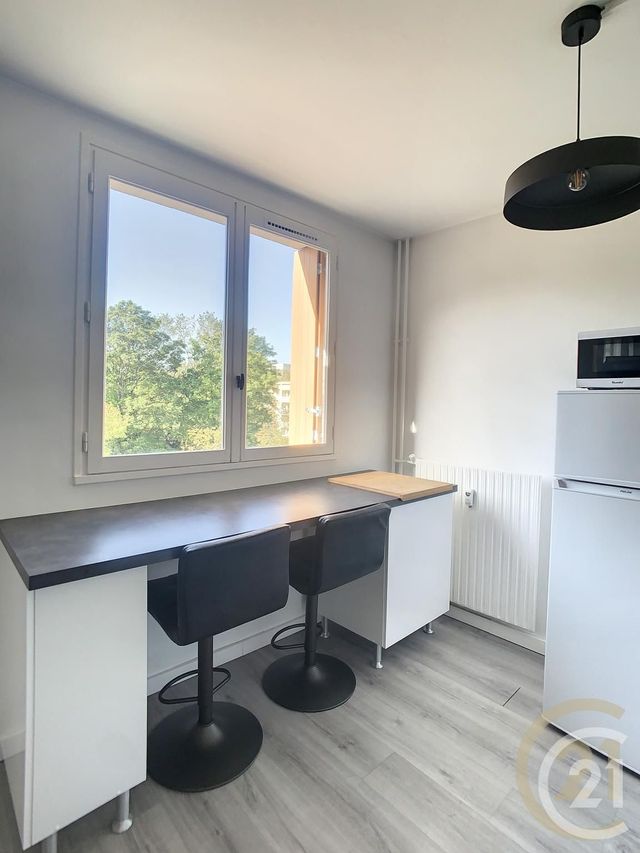 Appartement F1 &agrave; louer - 1 pi&egrave;ce - 26,92 m2 - Compiegne - 60 - PICARDIE