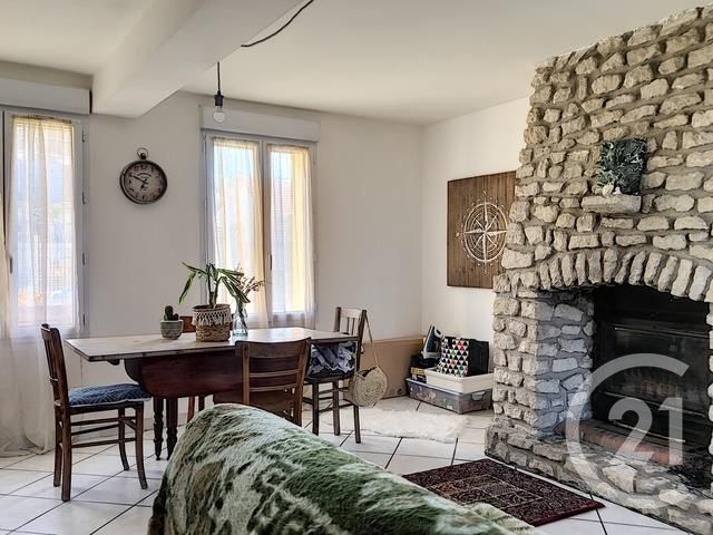 Maison &agrave; louer - 3 pi&egrave;ces - 50,85 m2 - Longueil Ste Marie - 60 - PICARDIE