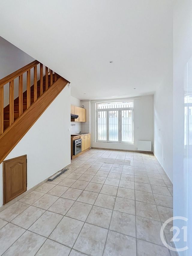 Appartement F3 &agrave; louer - 3 pi&egrave;ces - 41,24 m2 - Bethisy St Pierre - 60 - PICARDIE