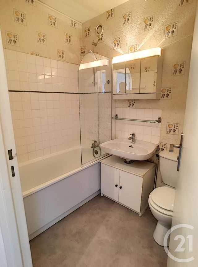 Appartement Studio &agrave; louer - 1 pi&egrave;ce - 30,16 m2 - Compiegne - 60 - PICARDIE