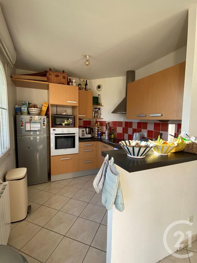 Appartement F4 &agrave; louer - 4 pi&egrave;ces - 86 m2 - Compiegne - 60 - PICARDIE