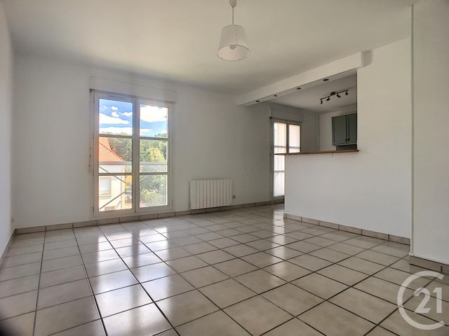 Appartement F3 &agrave; louer - 3 pi&egrave;ces - 62 m2 - Compiegne - 60 - PICARDIE