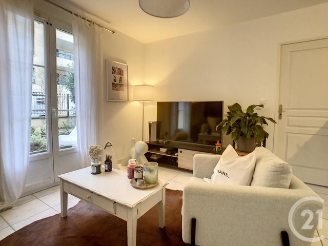 Appartement F2 &agrave; louer - 2 pi&egrave;ces - 43,70 m2 - Compiegne - 60 - PICARDIE