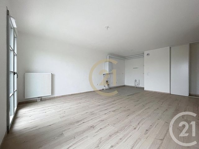 Appartement F3 &agrave; louer - 3 pi&egrave;ces - 62 m2 - Compiegne - 60 - PICARDIE