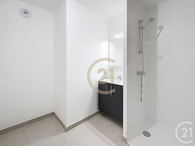 Appartement F3 &agrave; louer - 3 pi&egrave;ces - 62 m2 - Compiegne - 60 - PICARDIE